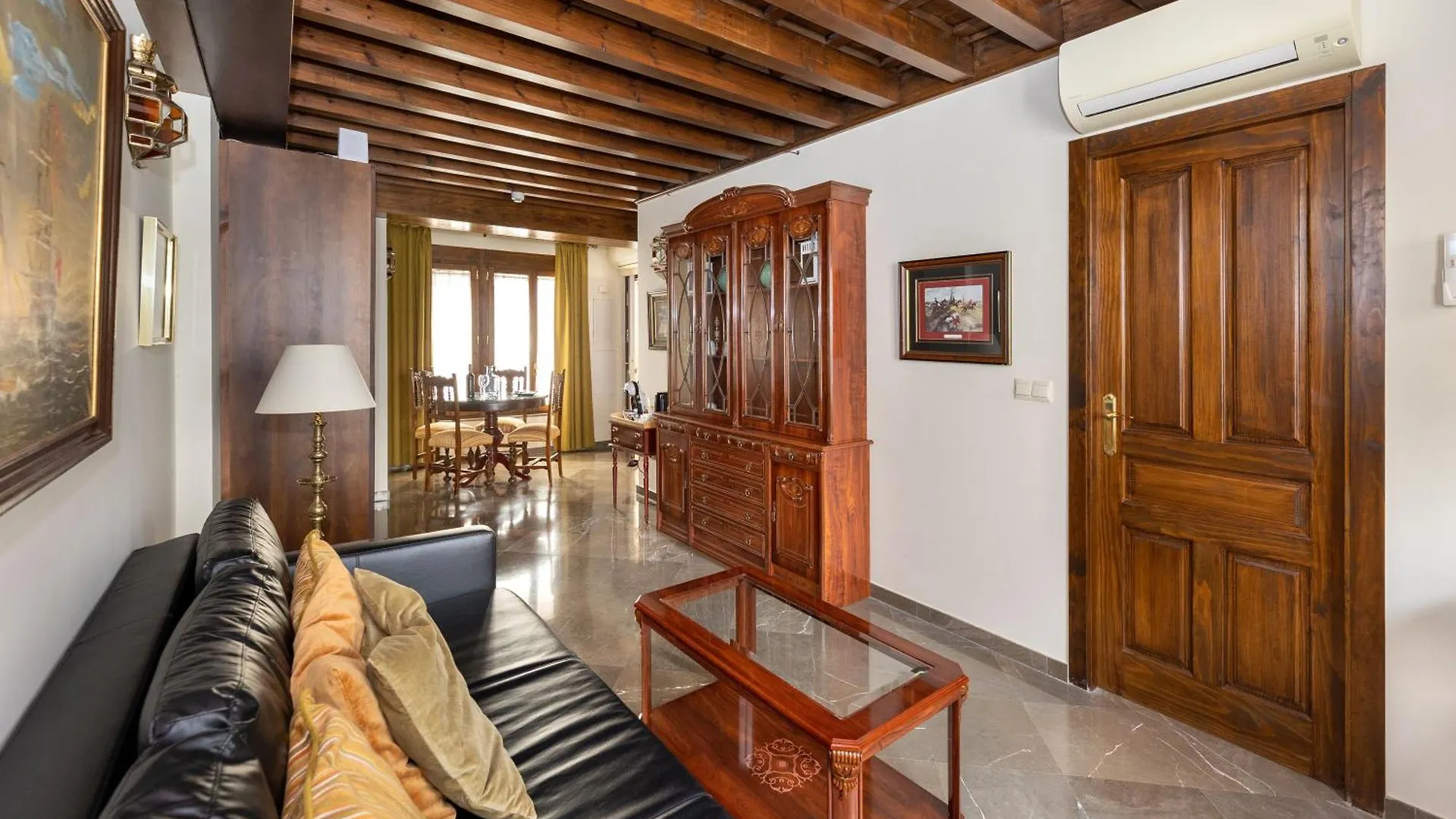 Apartamentos En Pleno Centro, Aljibe Rodrigo Del Campo 2C Granada 0*,  Spain