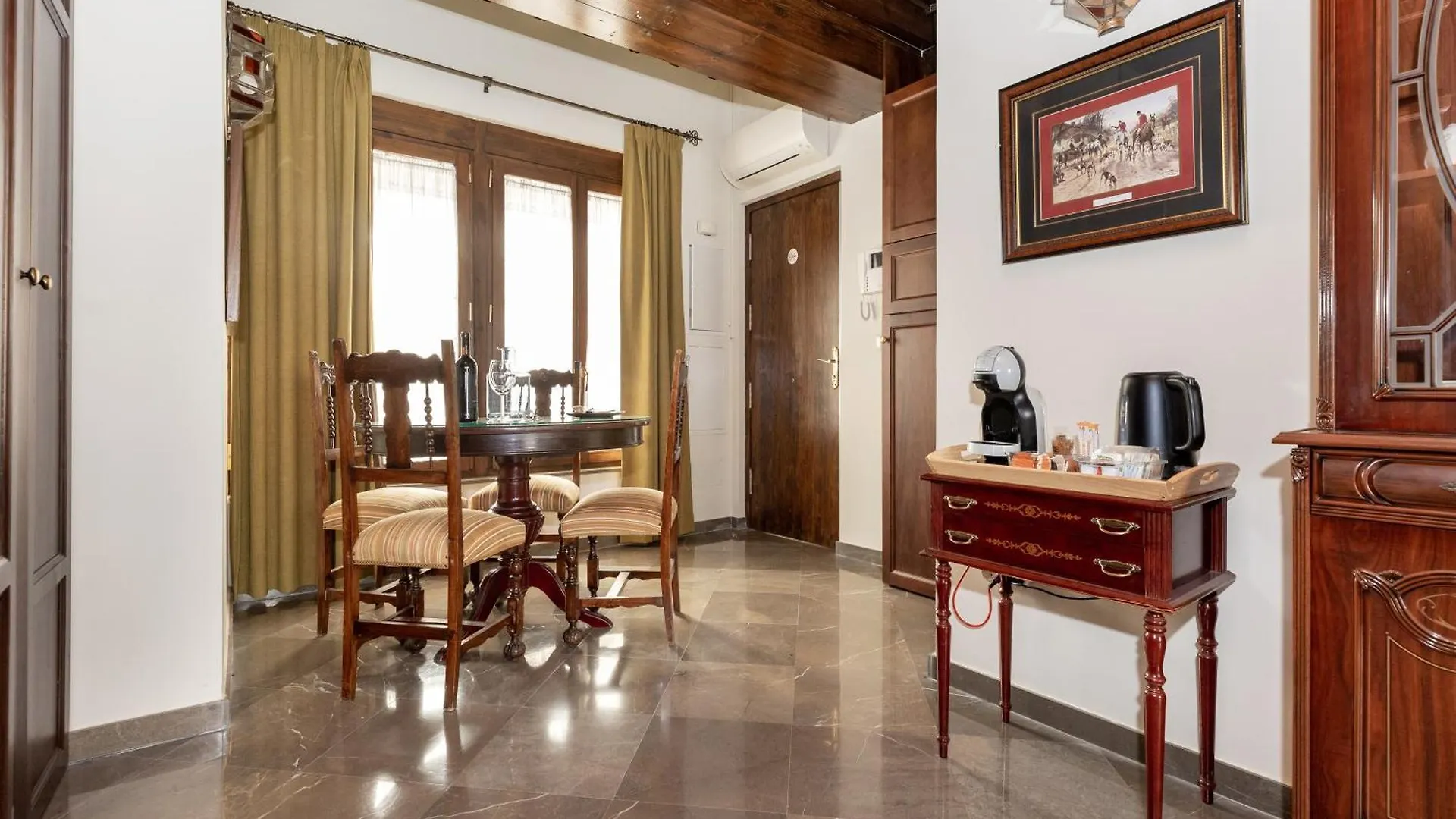 Apartamentos En Pleno Centro, Aljibe Rodrigo Del Campo 2C Granada Apartment